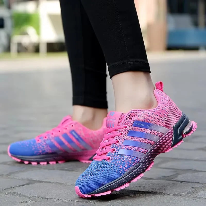 Sneakers da uomo dal design street accattivante e impattante, con abbinamento cromatico unico, traspiranti, comode e antiscivolo, ideali per camminare