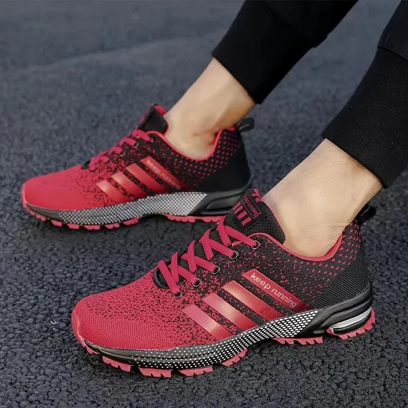 Sneakers da uomo dal design street accattivante e impattante, con abbinamento cromatico unico, traspiranti, comode e antiscivolo, ideali per camminare